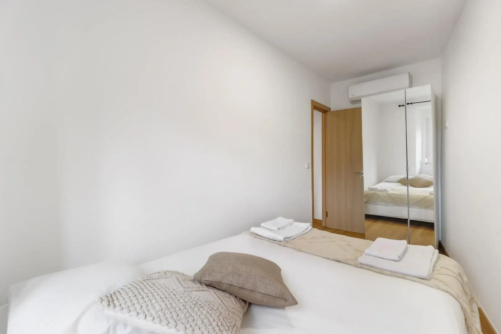 2Br Renovated Heart Of Santos W/ Ac | By Airnest Apartment Lisbon