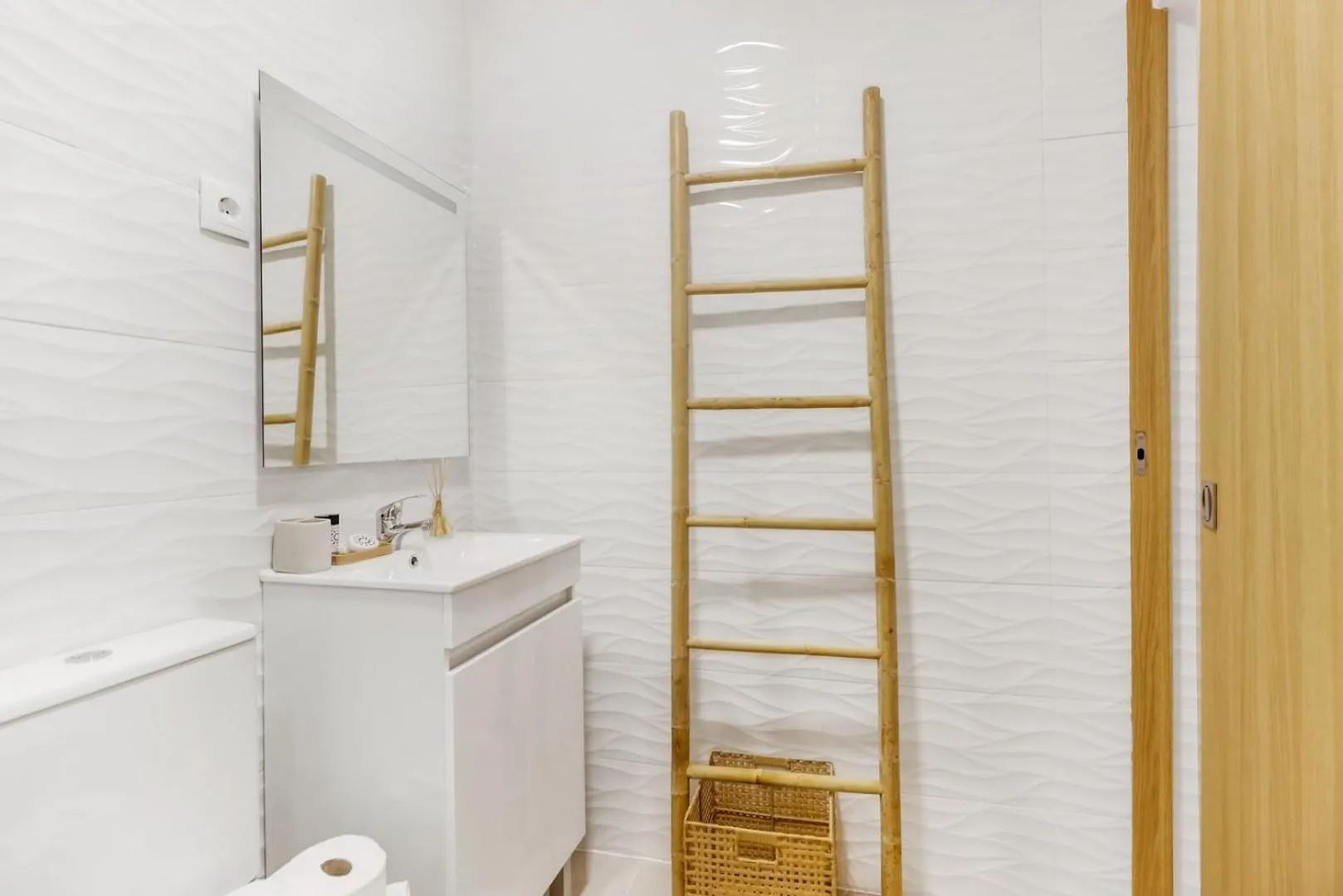 Appartement 2Br Renovated Heart Of Santos W/ Ac | By Airnest à Lisboa